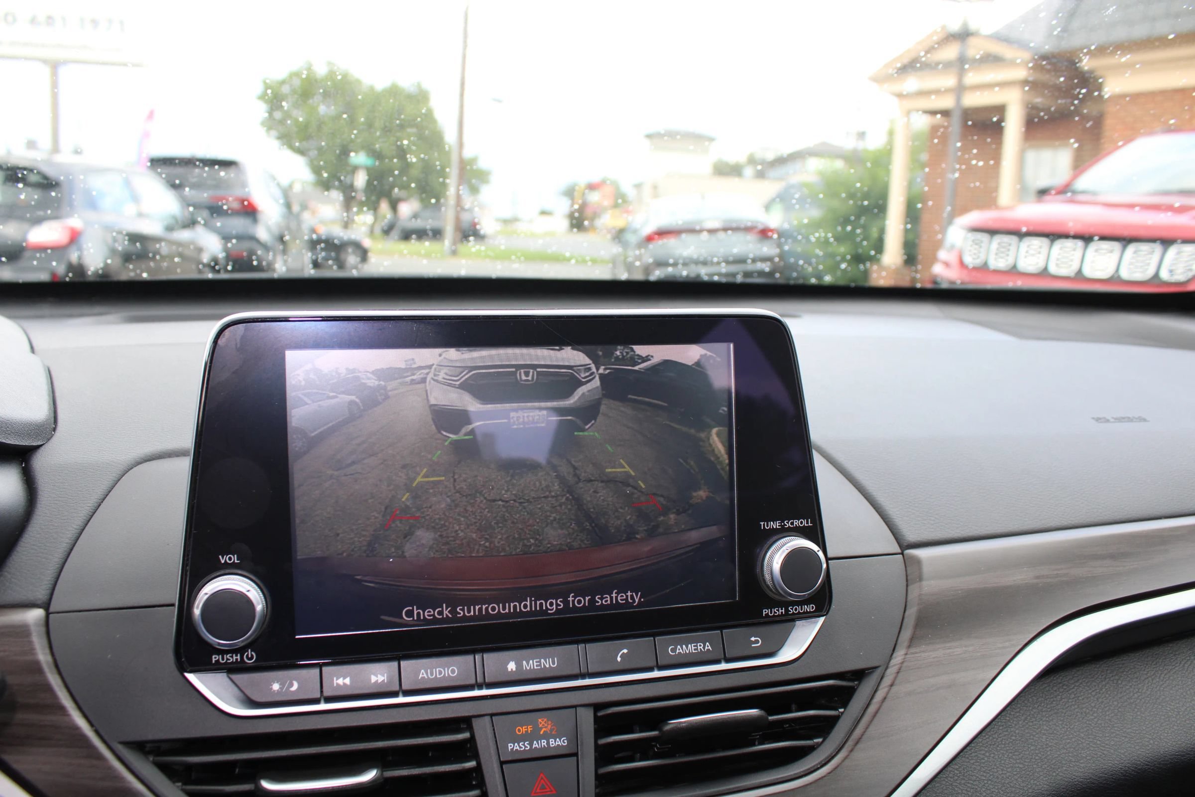 Used 2024 Nissan Altima 2.5 SV FWD image 17