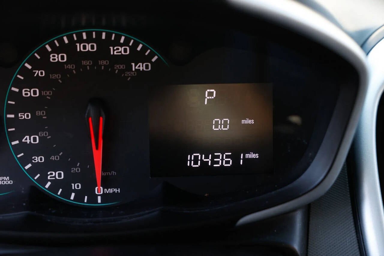 Used 2017 Chevrolet Sonic LT FWD image 19