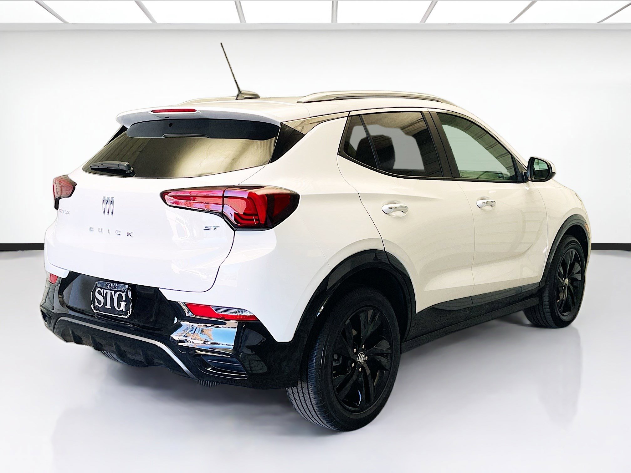 Used 2024 Buick Encore GX Sport Touring image 4