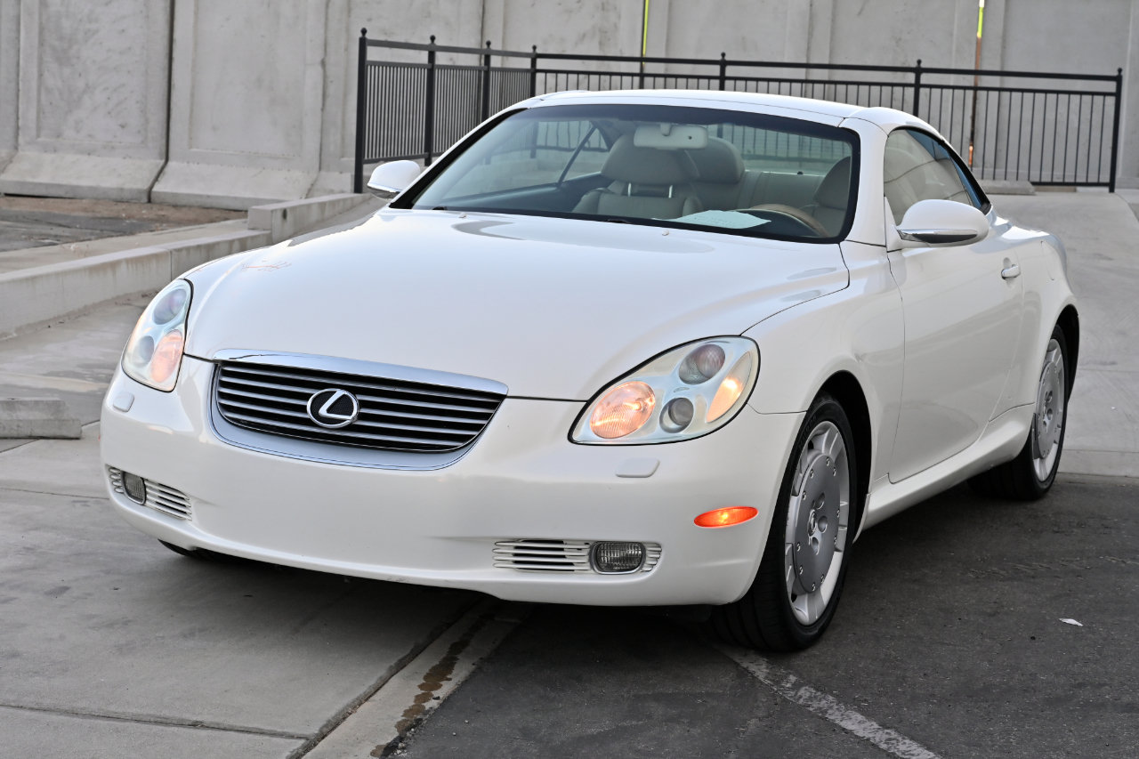 Used 2003 Lexus SC 430 Convertible RWD image 3