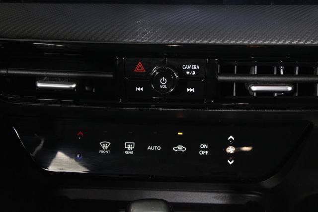 Certified 2026 Nissan Kicks SR FWD image 22