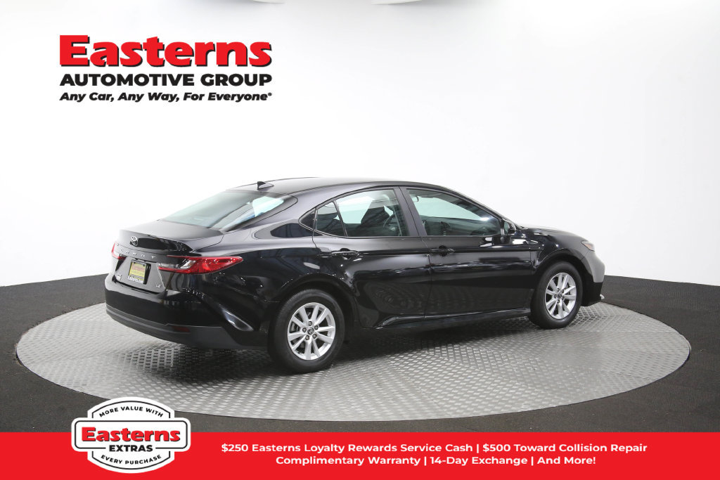 Used 2026 Toyota Camry LE FWD image 43