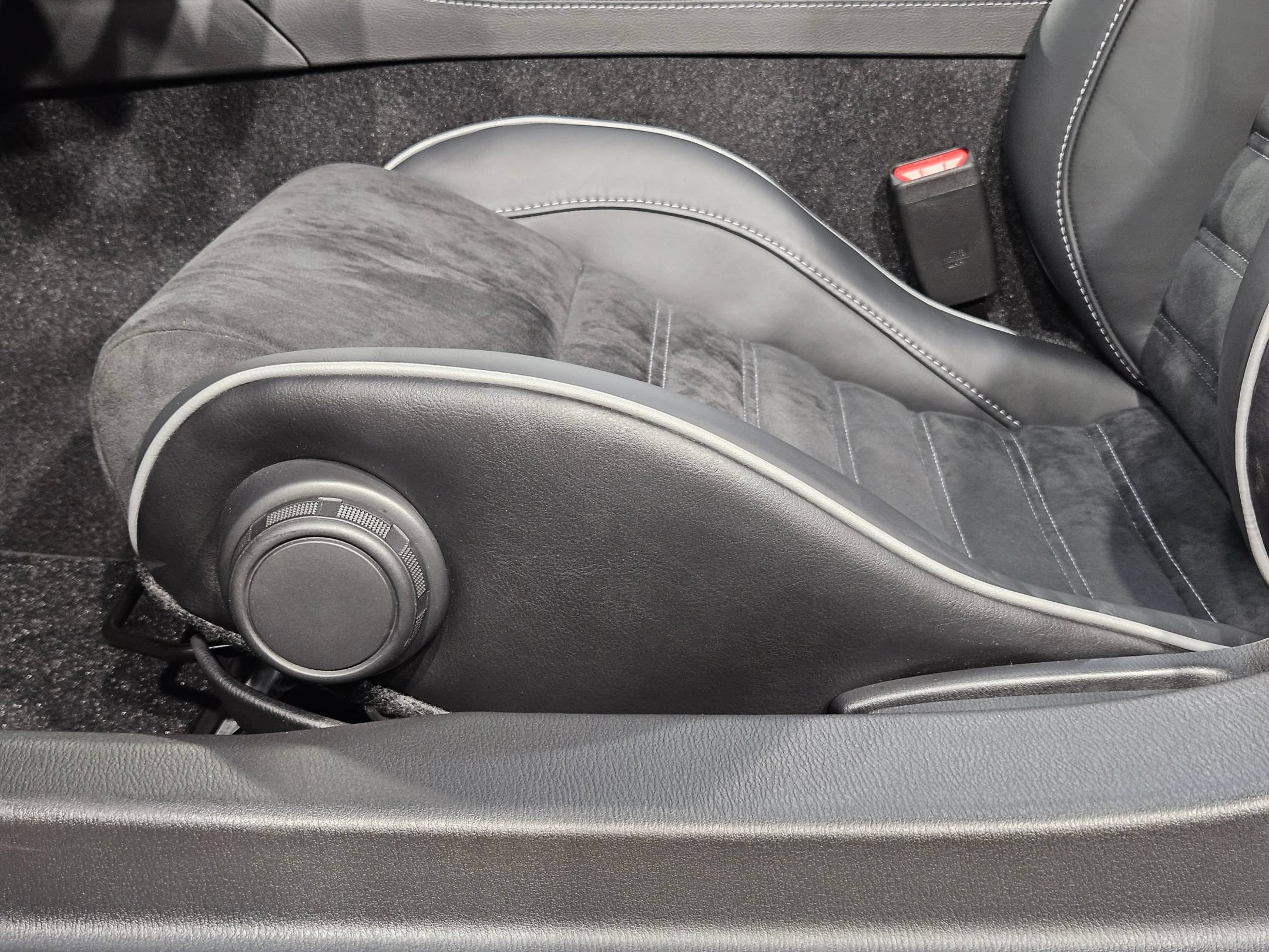 Used 2024 MAZDA MX-5 Miata RF Club RWD image 20