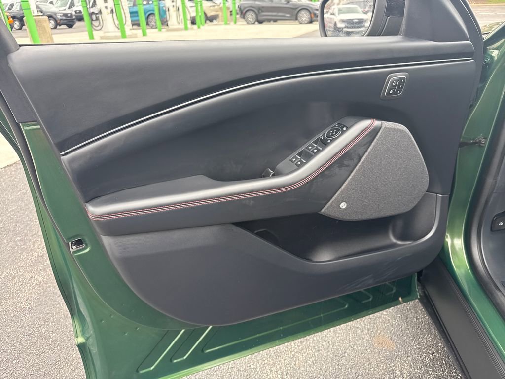 Used 2025 Ford Mustang Mach-E Premium w/ Sport Appearance Package image 29