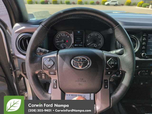 Used 2022 Toyota Tacoma TRD Sport w/ Technology Package AWD/4WD image 13