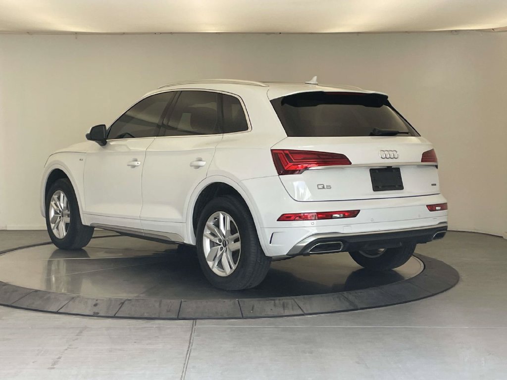 Certified 2023 Audi Q5 2.0T Premium w/ Convenience Package AWD/4WD image 3