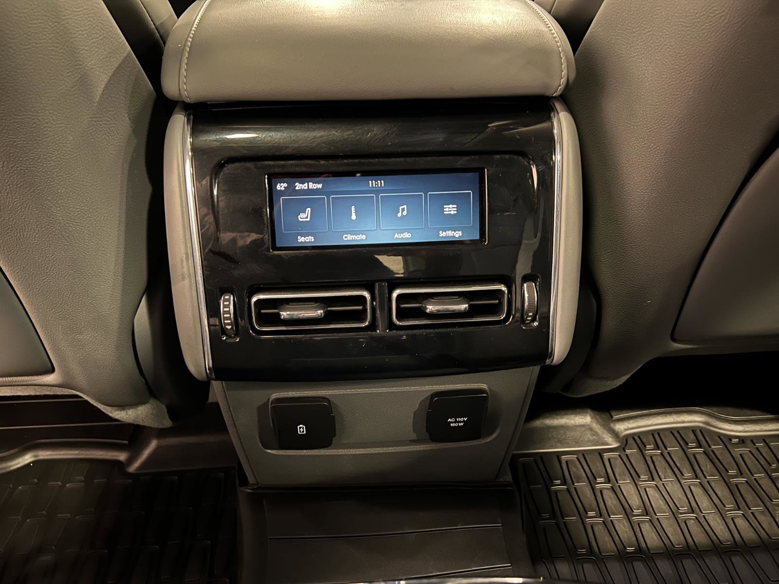 Used 2020 Lincoln Aviator Reserve w/ Equipment Group 202A image 32