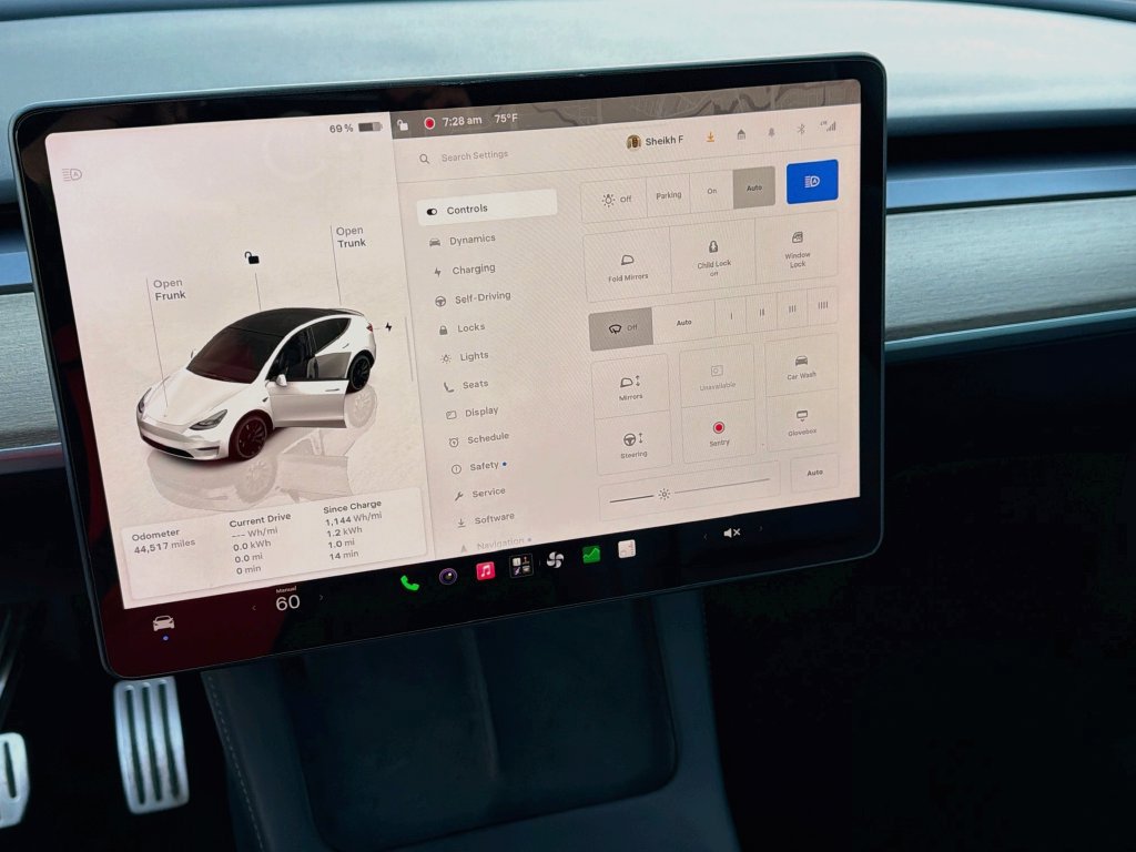 Used 2022 Tesla Model Y Performance AWD/4WD image 12