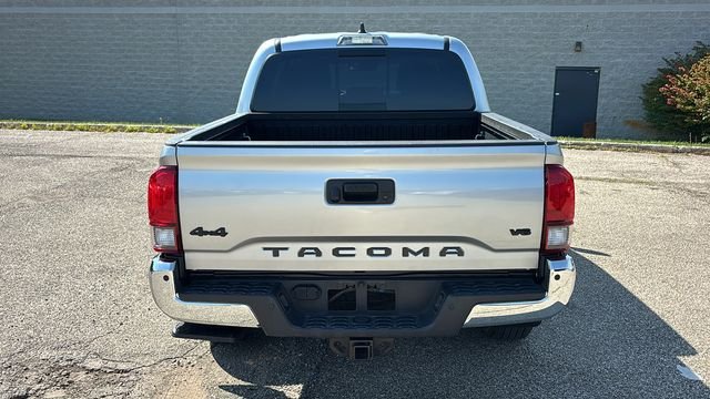Used 2023 Toyota Tacoma SR5 AWD/4WD image 28