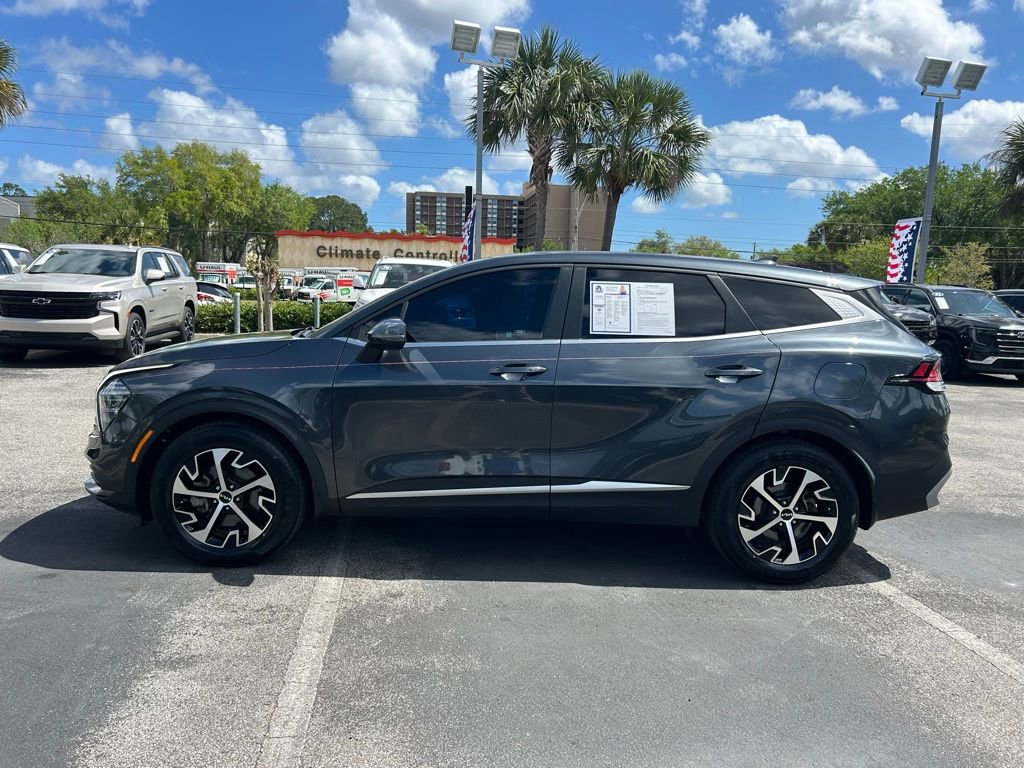 Used 2024 Kia Sportage EX image 4