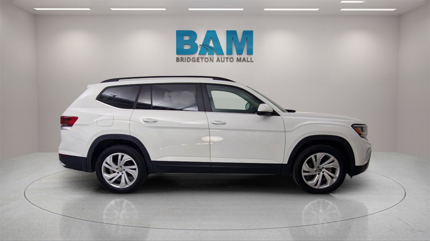 Used 2021 Volkswagen Atlas SE w/ Panoramic Sunroof Package image 8