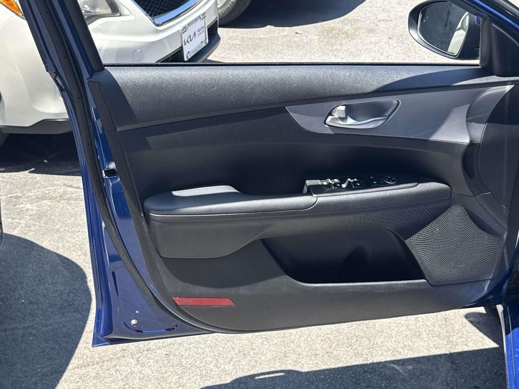 Used 2023 Kia Forte LXS w/ LXS Technology Package FWD image 15