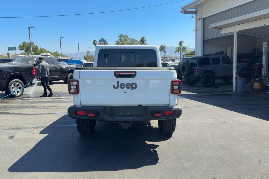 Used 2025 Jeep Gladiator Rubicon w/ Convenience Group AWD/4WD image 7