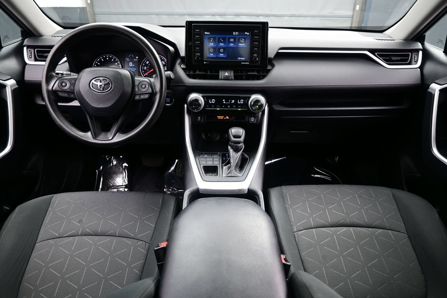 Used 2020 Toyota RAV4 XLE AWD/4WD image 17