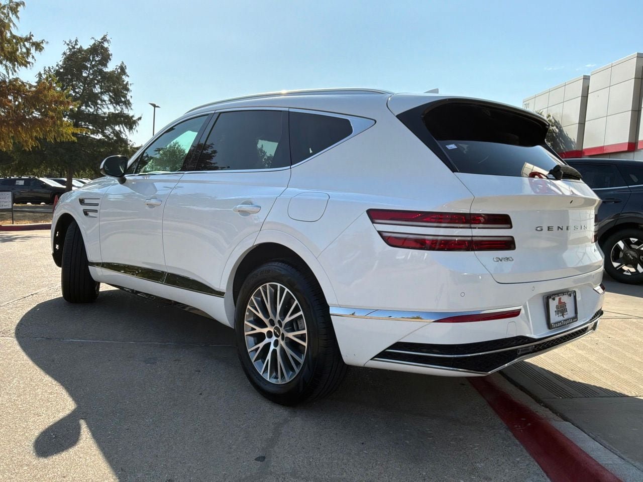 Used 2026 Genesis GV80 2.5T AWD/4WD image 8