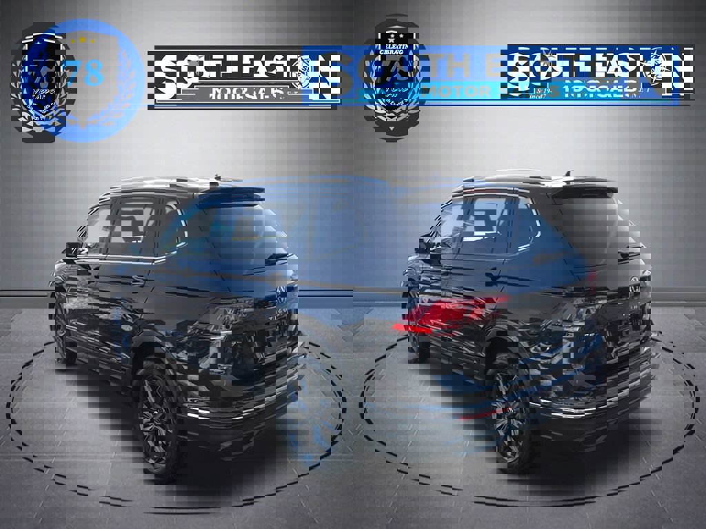 Used 2022 Volkswagen Tiguan SE image 5