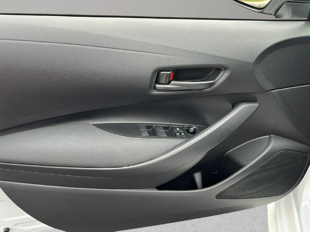 Used 2026 Toyota Corolla LE FWD image 9