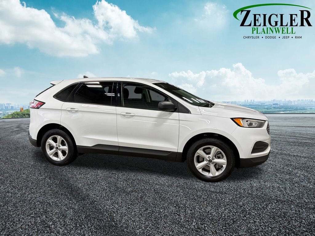 Used 2024 Ford Edge SE w/ Cargo Accessory Package image 12