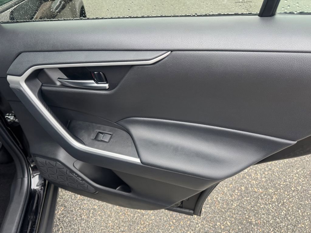 Used 2024 Toyota RAV4 XLE image 23