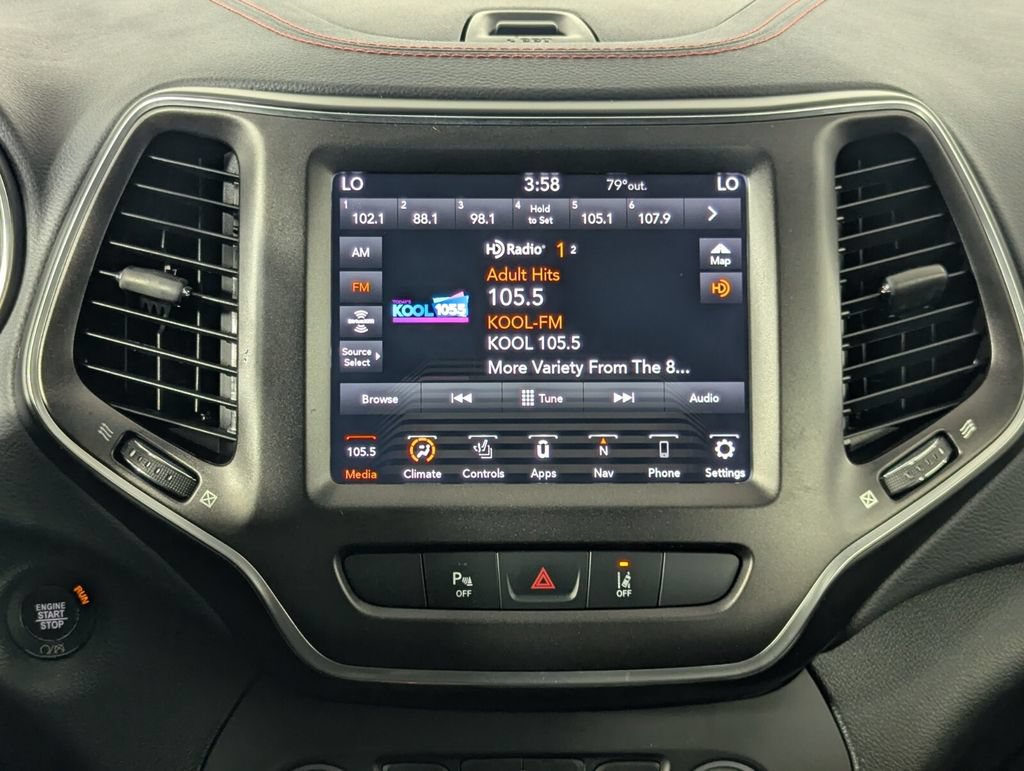 Used 2021 Jeep Cherokee Trailhawk w/ Sun, Sound & Nav Group AWD/4WD image 21