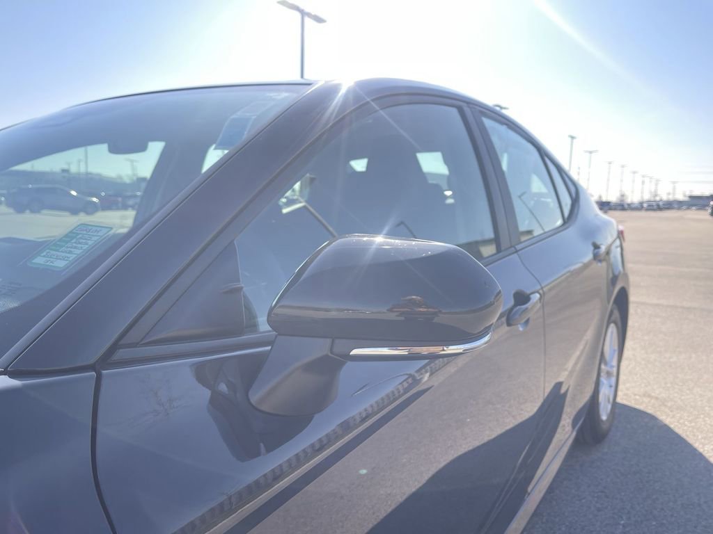 Used 2025 Toyota Camry LE w/ Convenience Package image 11
