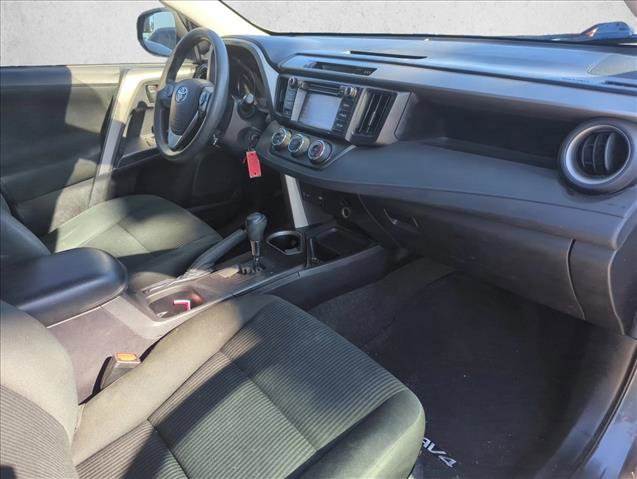 Used 2018 Toyota RAV4 LE image 24
