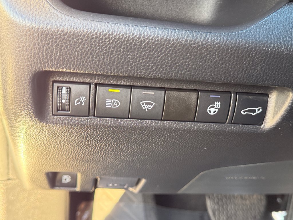 Used 2022 Toyota RAV4 SE w/ Convenience Package AWD/4WD image 20