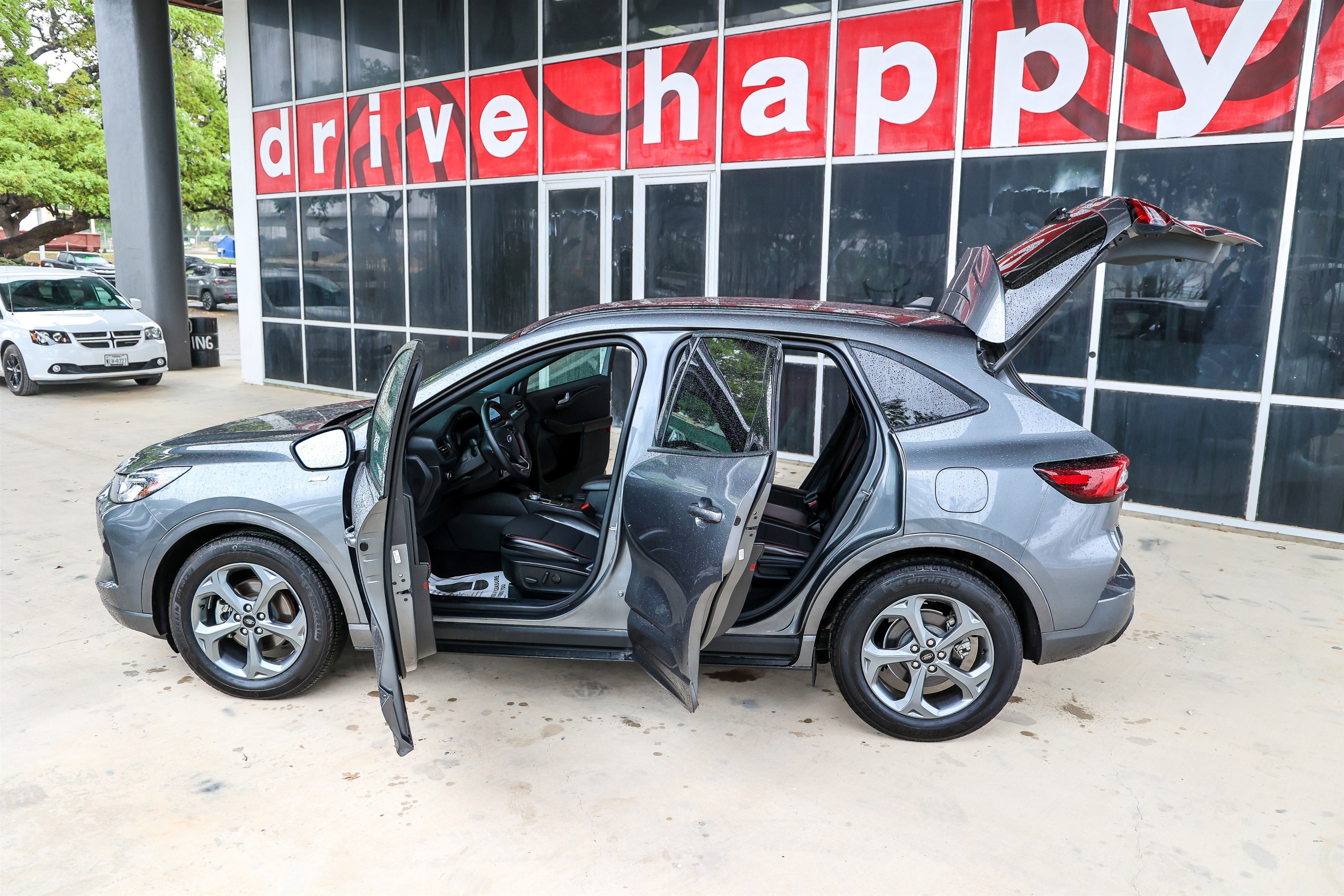 Used 2024 Ford Escape ST-Line image 11