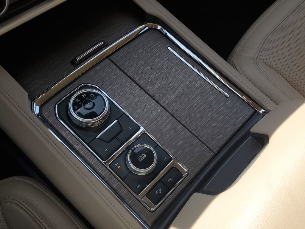 Used 2024 Ford Expedition Max Limited image 25