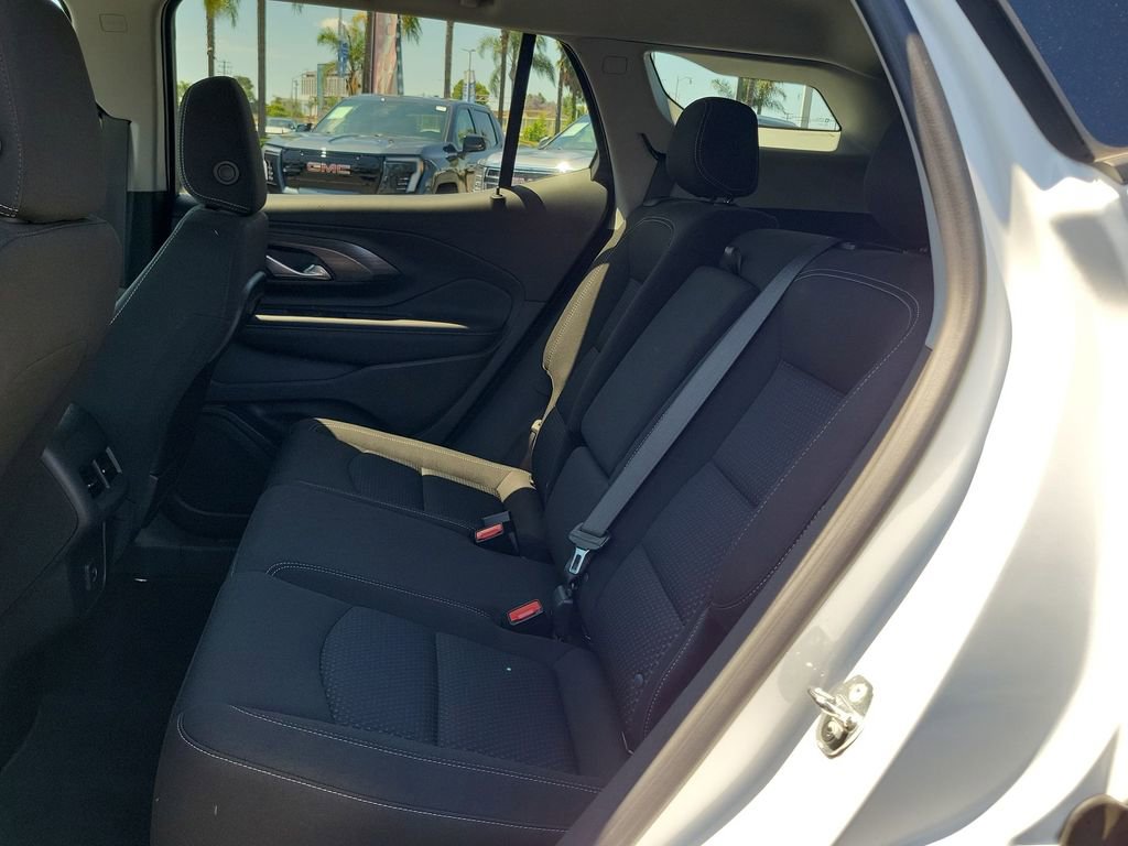 Used 2023 GMC Terrain SLE w/ Driver Convenience Package FWD image 23