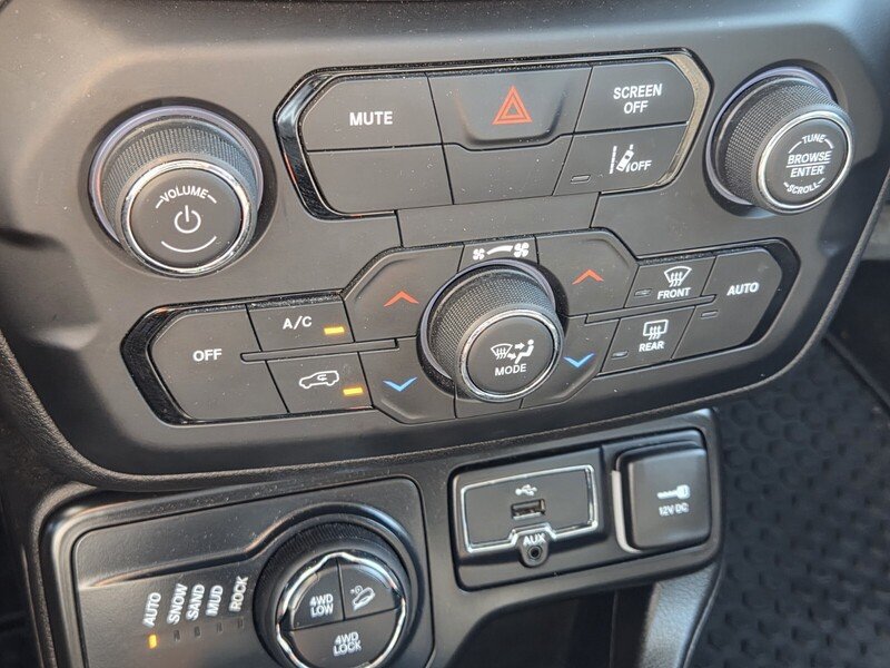 Certified 2023 Jeep Renegade Trailhawk AWD/4WD image 26