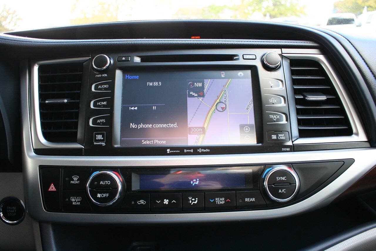 Used 2016 Toyota Highlander Limited AWD/4WD image 19