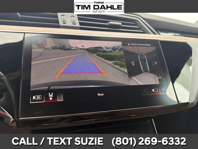 Used 2022 Audi e-tron Premium Plus w/ Premium Plus Package AWD/4WD image 13