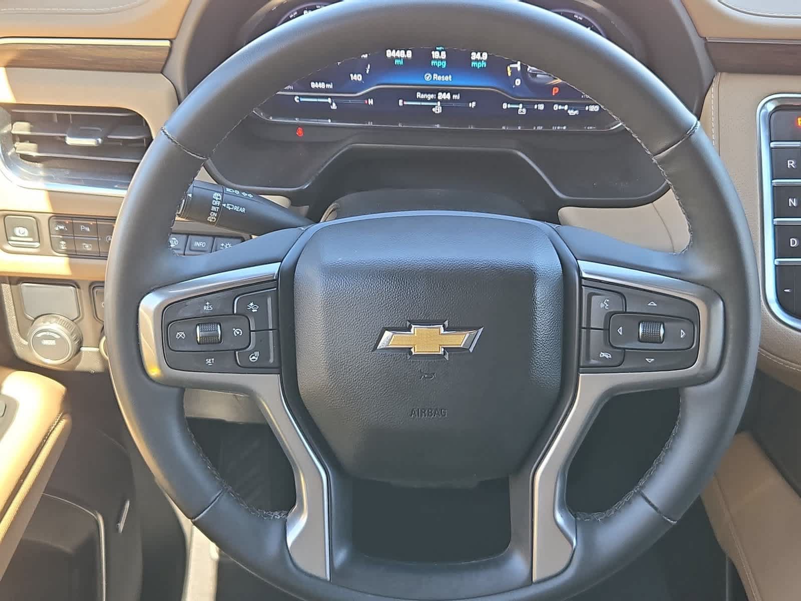Used 2024 Chevrolet Suburban Premier RWD image 23