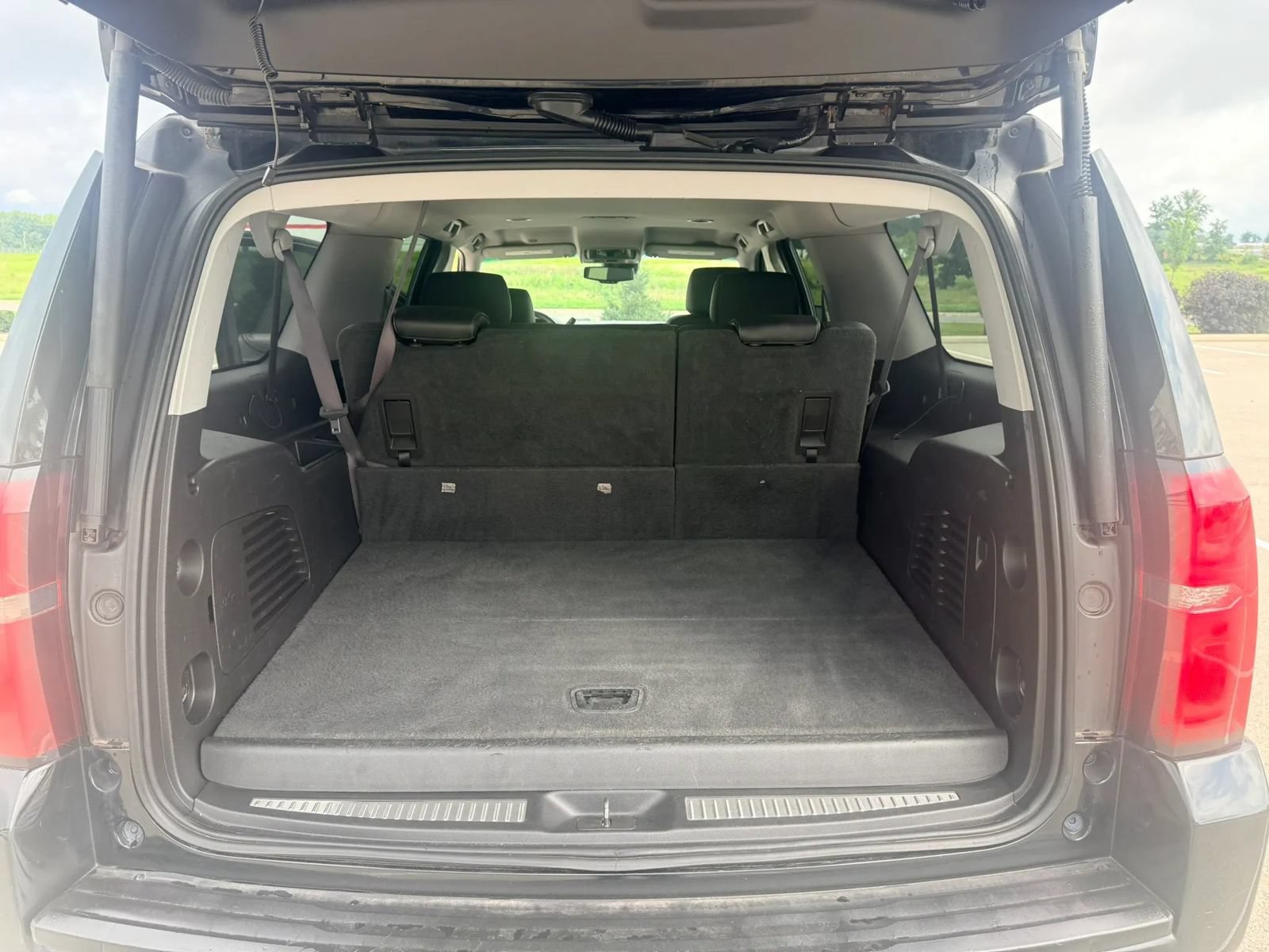 Used 2015 Chevrolet Suburban LT AWD/4WD image 21