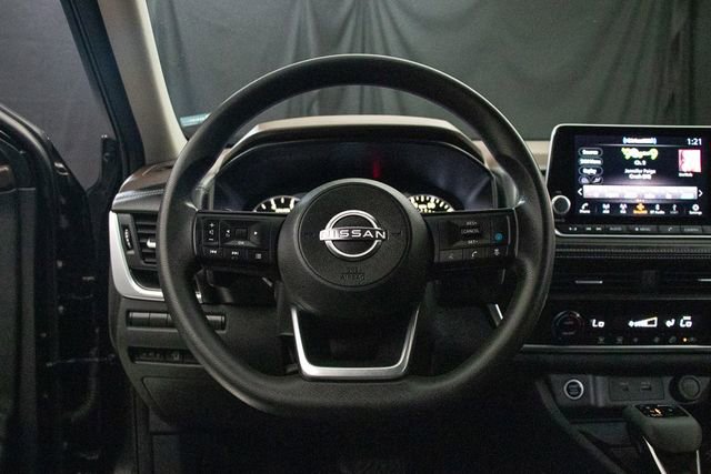 Used 2023 Nissan Rogue SV image 22