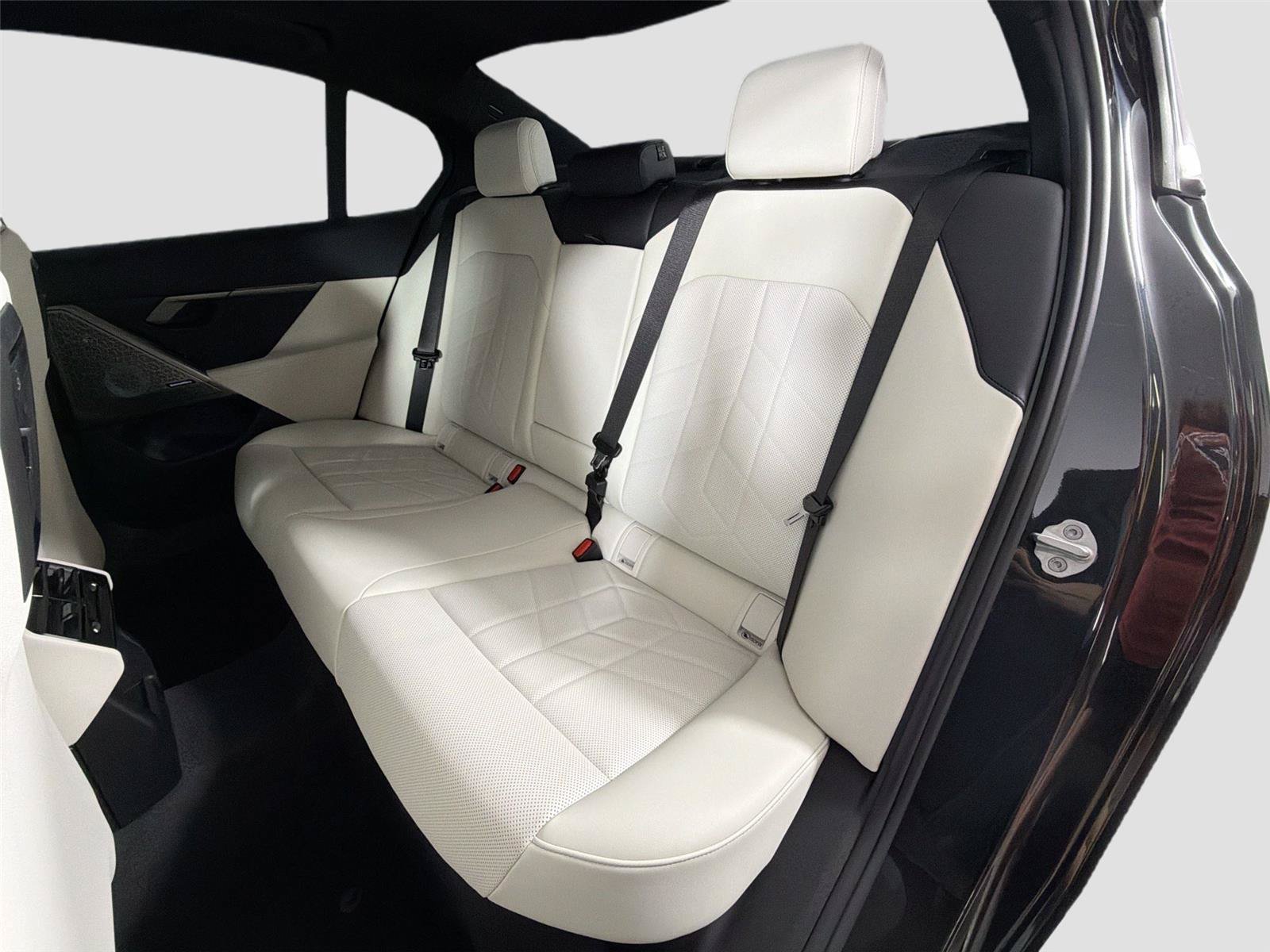 New 2026 BMW 530i w/ M Sport Package RWD image 50