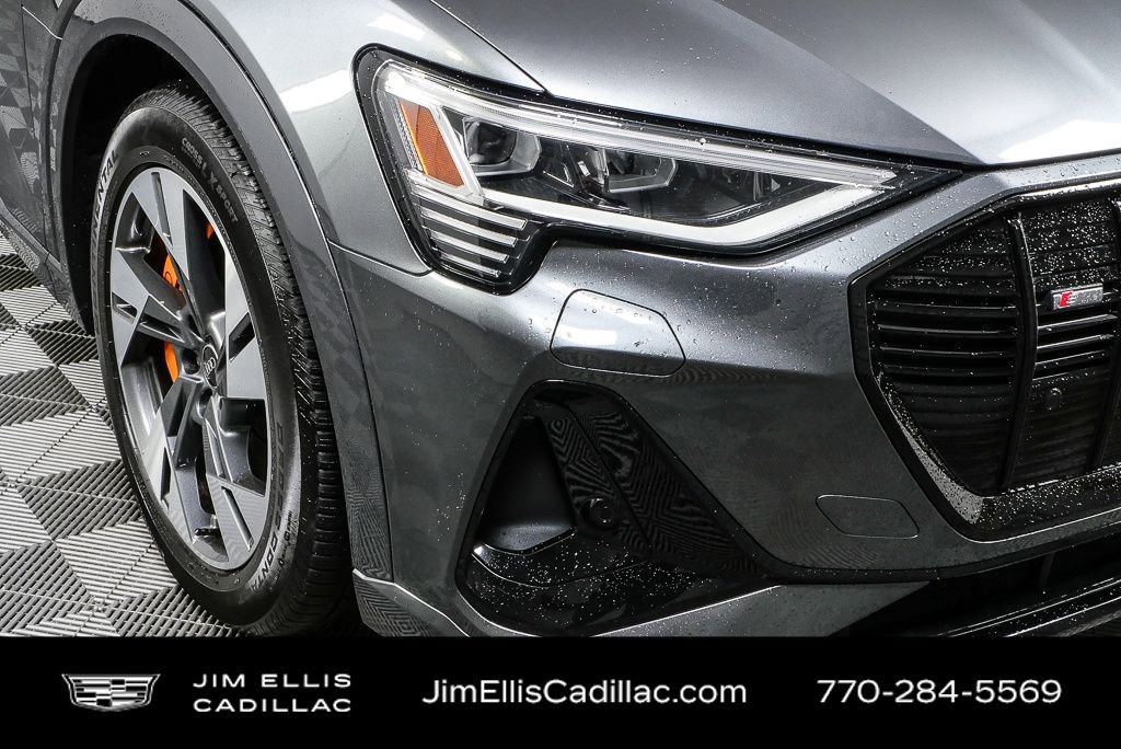 Used 2021 Audi e-tron Premium image 37