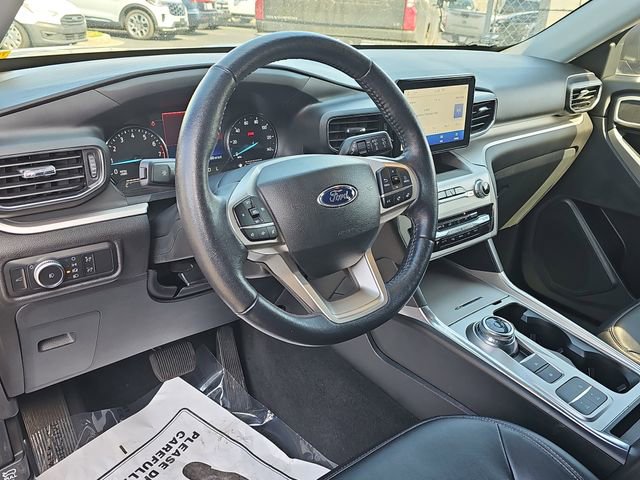 Used 2022 Ford Explorer XLT w/ Equipment Group 202A image 17