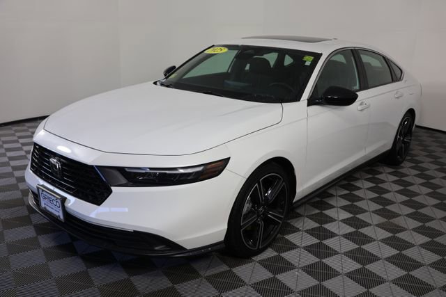 Certified 2025 Honda Accord Sport image 4
