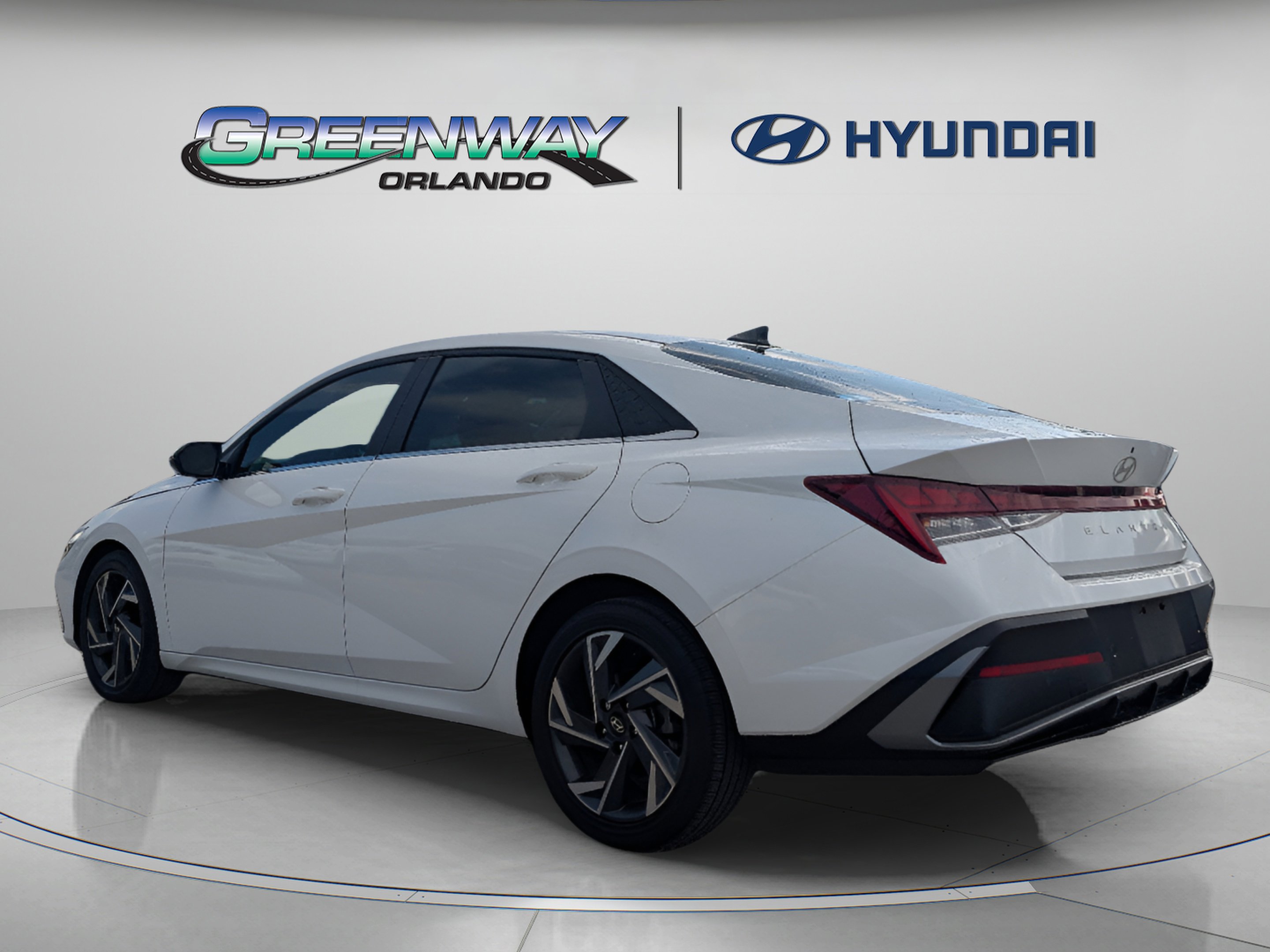 Used 2024 Hyundai Elantra Limited FWD image 7