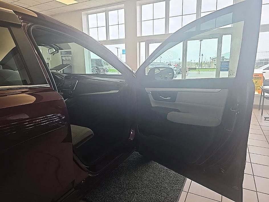 Used 2017 Honda CR-V LX image 31