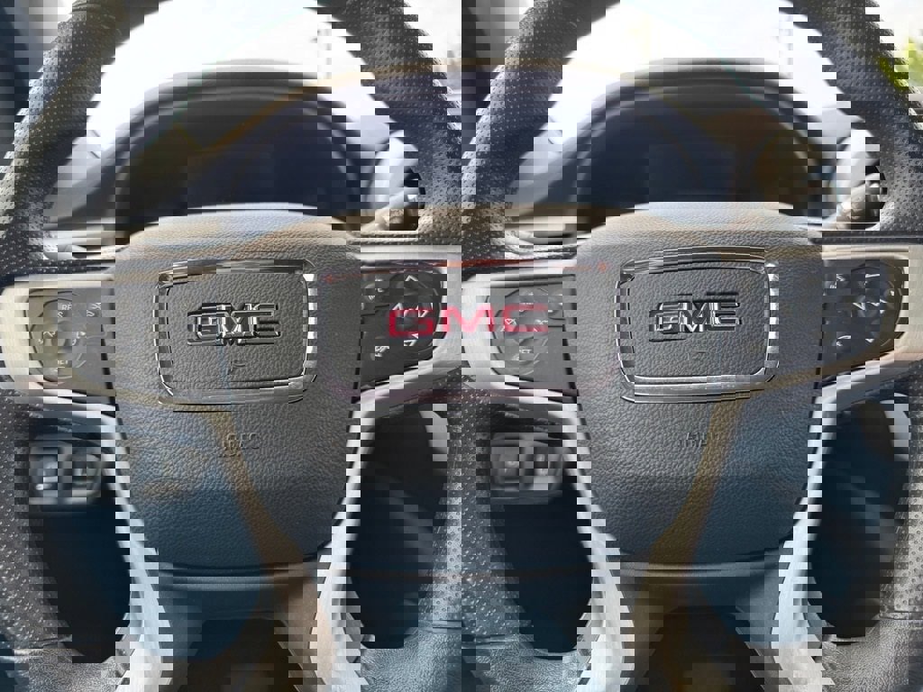 Used 2023 GMC Acadia SLE w/ Driver Convenience Package image 20