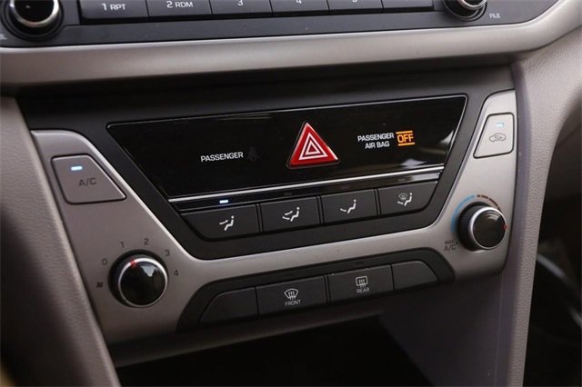 Used 2018 Hyundai Elantra SE image 15