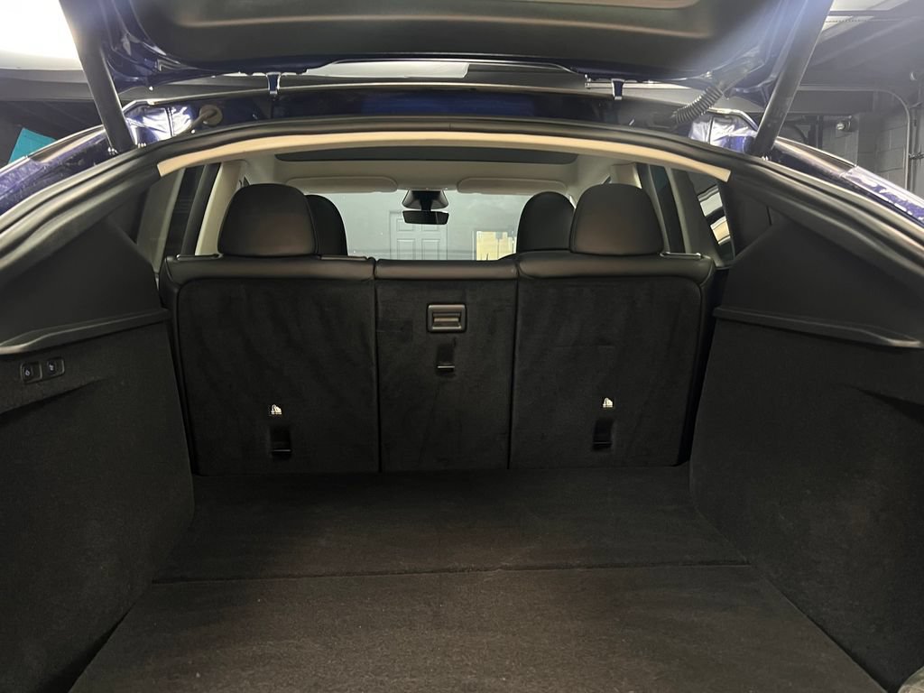 Used 2023 Tesla Model Y Performance AWD/4WD image 19