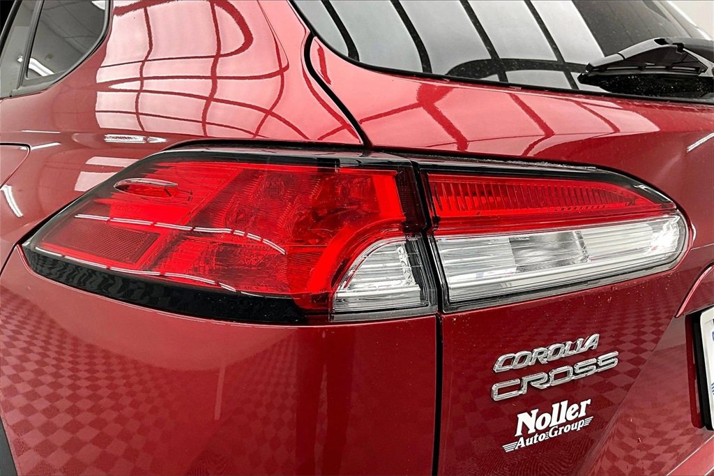Used 2023 Toyota Corolla Cross LE image 30