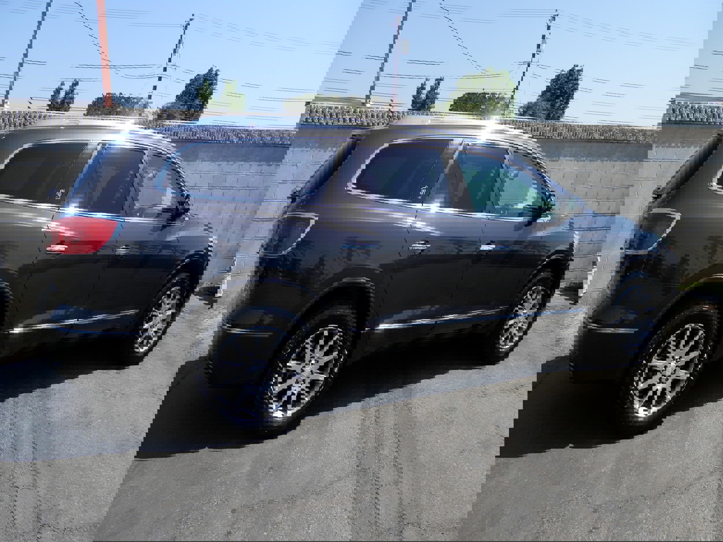 Used 2016 Buick Enclave Leather w/ Trailering Package image 6