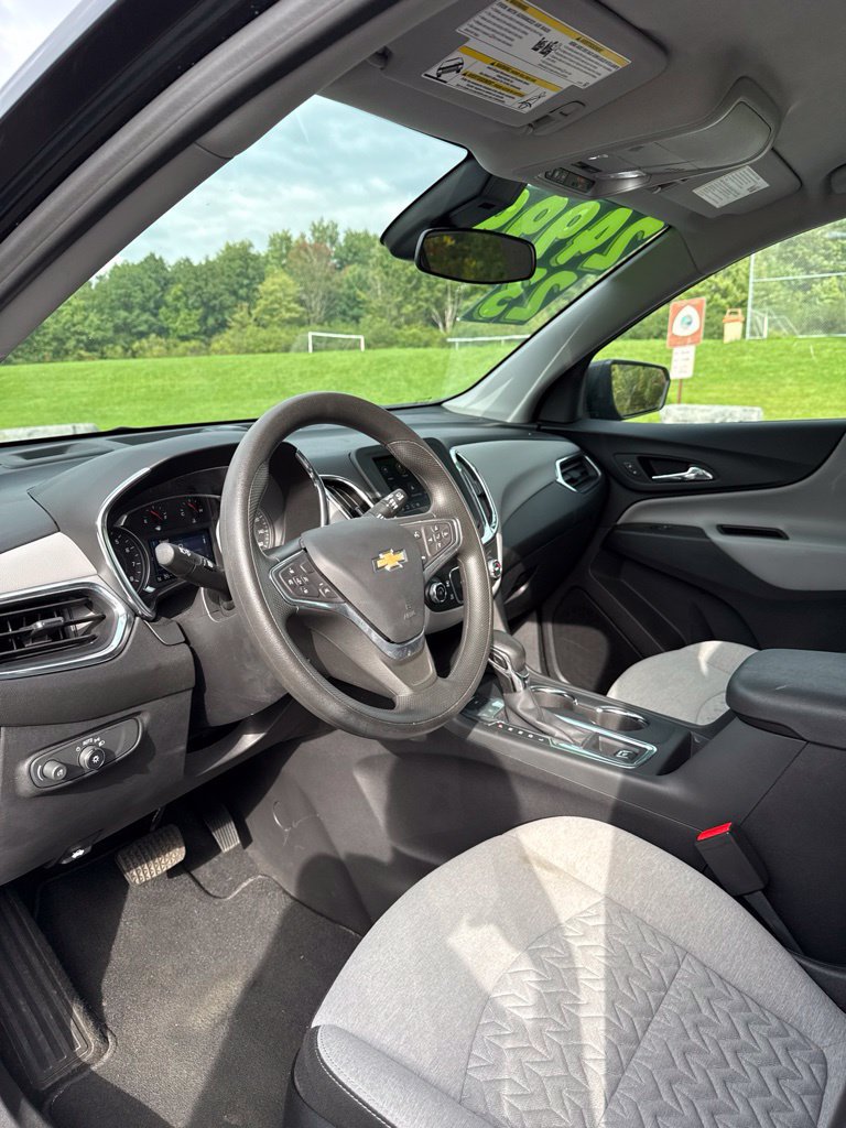 Used 2023 Chevrolet Equinox LS w/ LS Convenience Package AWD/4WD image 7