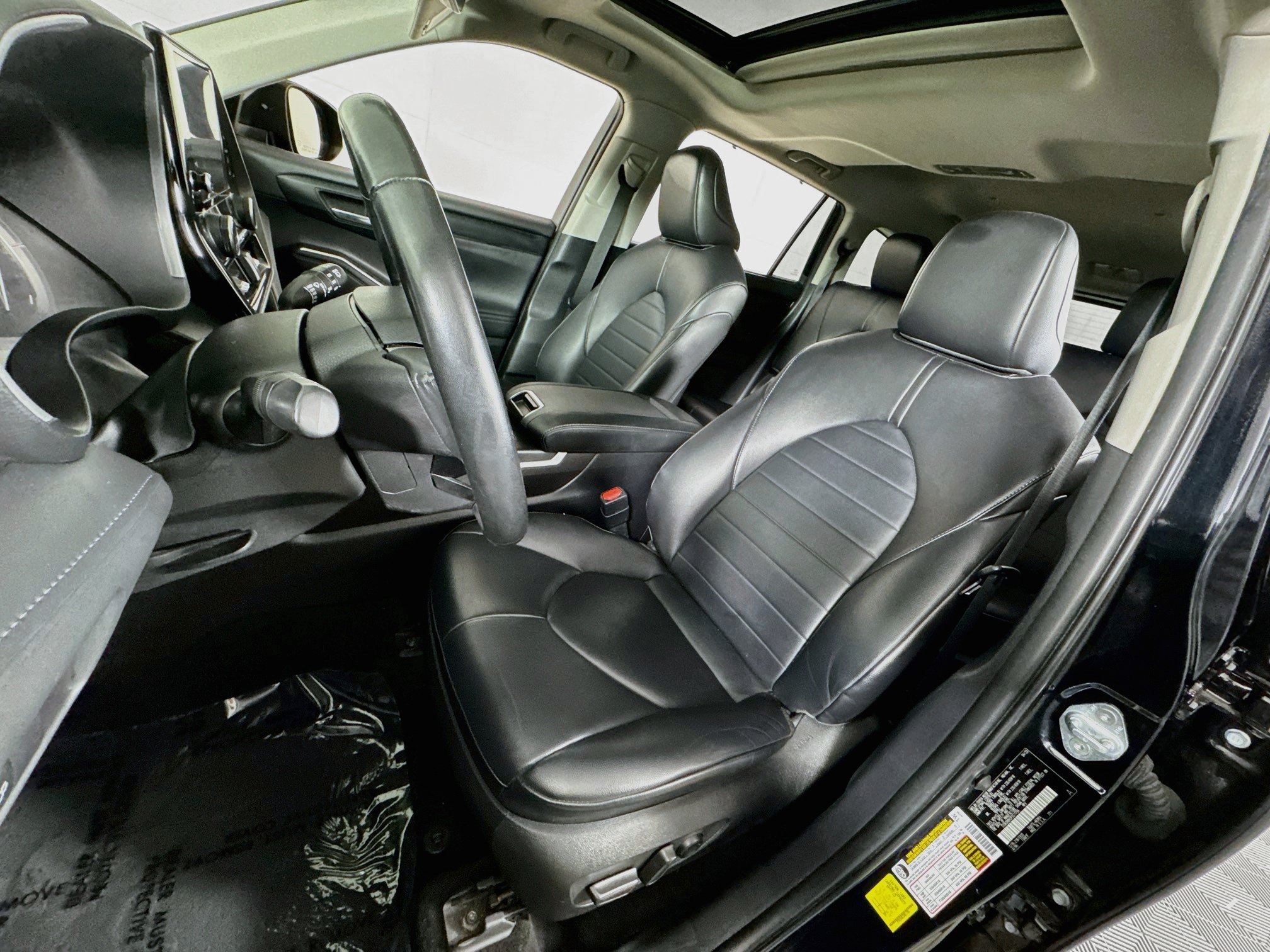 Certified 2023 Toyota Highlander XLE AWD/4WD image 12