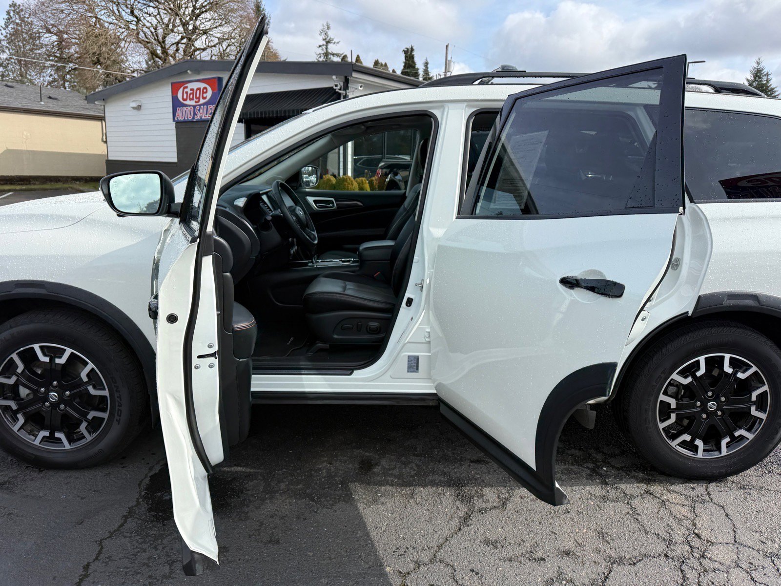 Used 2019 Nissan Pathfinder SL AWD/4WD image 26